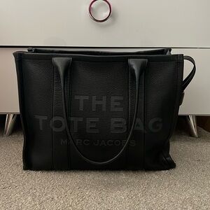 Authentic Marc Jacobs Tote - Large leather